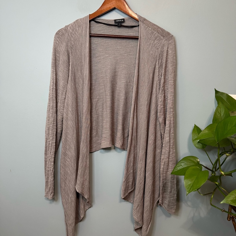 Torrid Slub Cardigan Drape Front Sweater in Gray. Size 1 (1X or 14/16) - Picture 2 of 14